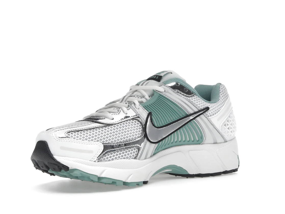 Vue 15 de Nike Zoom Vomero 5 Cannon 