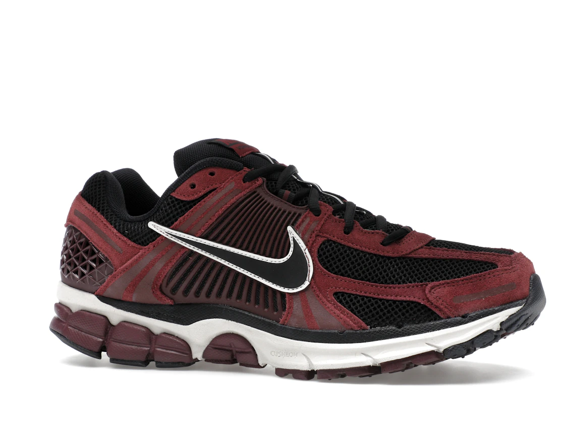 Vue 3 de Nike Zoom Vomero 5 Dark Team Red