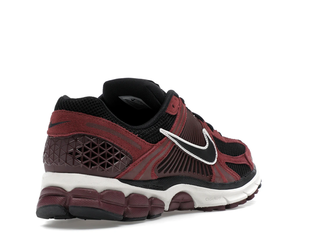 Vue 32 de Nike Zoom Vomero 5 Dark Team Red