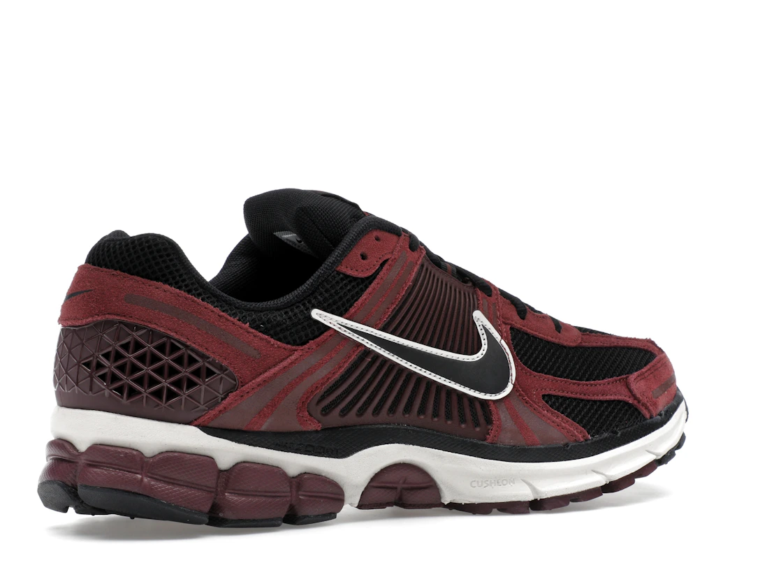 Vue 34 de Nike Zoom Vomero 5 Dark Team Red