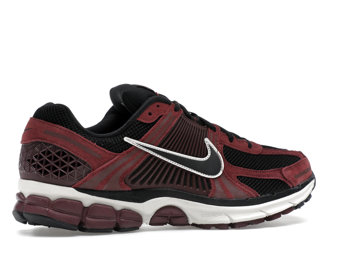 Vue 35 de Nike Zoom Vomero 5 Dark Team Red