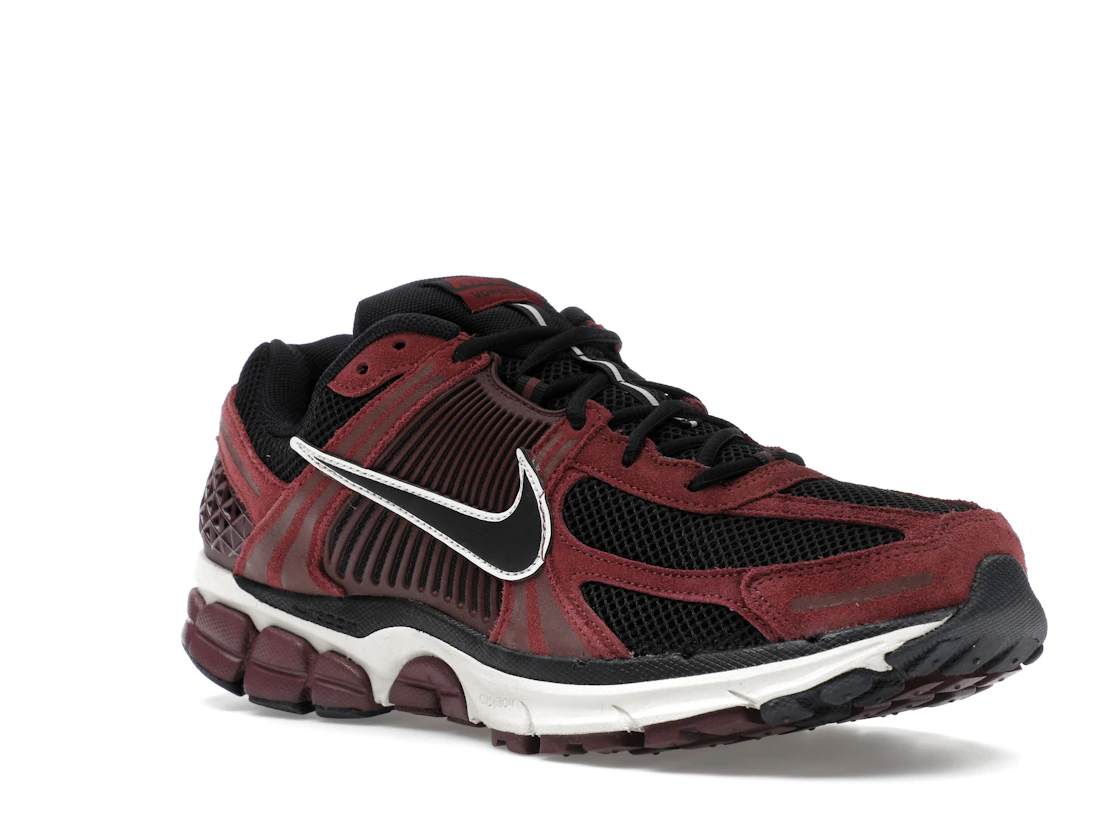 Vue 5 de Nike Zoom Vomero 5 Dark Team Red