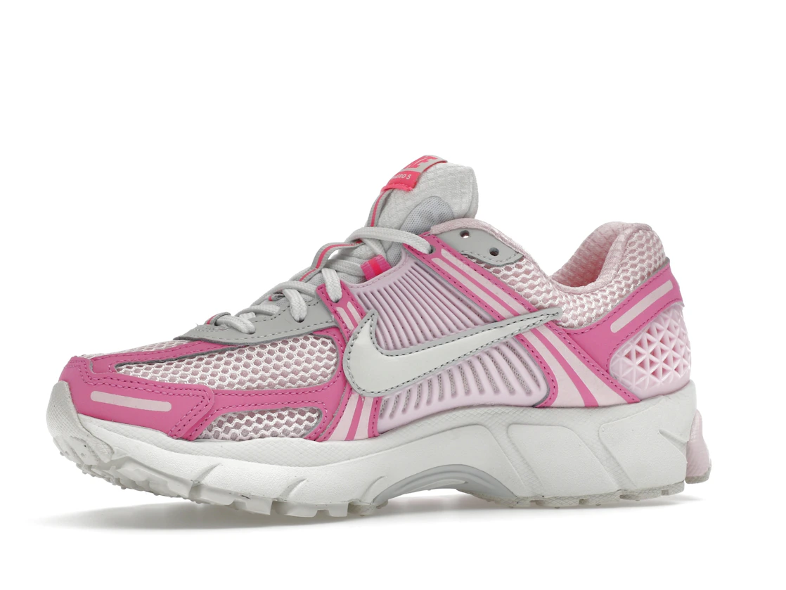 Vue 17 de Nike Zoom Vomero 5 Hyper Pink 