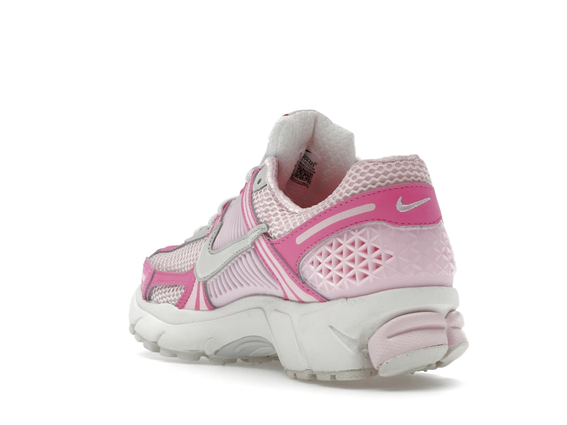 Vue 25 de Nike Zoom Vomero 5 Hyper Pink 