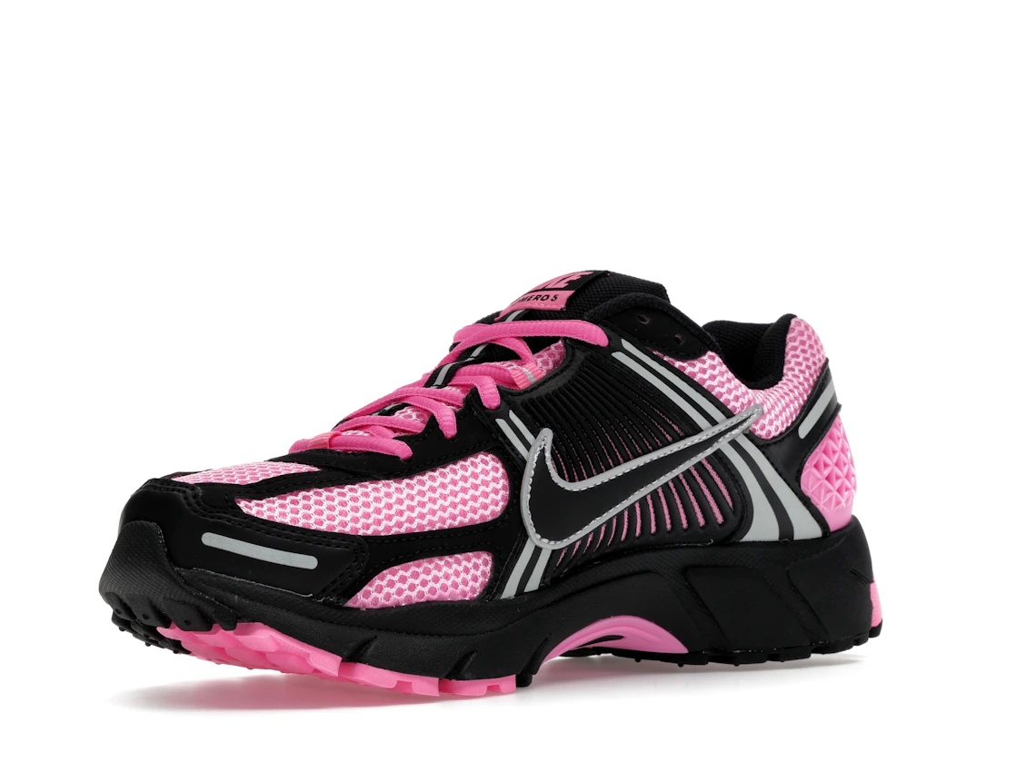 Vue 15 de Nike Zoom Vomero 5 Pink Spell Black 