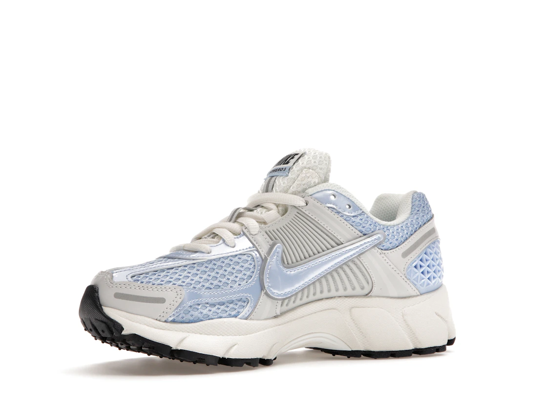 Vue 16 de Nike Zoom Vomero 5 Royal Tint Photon Dust 