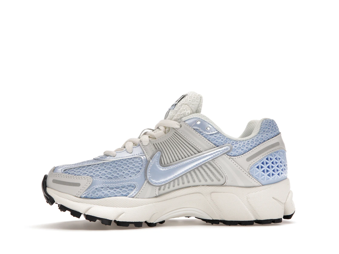 Vue 18 de Nike Zoom Vomero 5 Royal Tint Photon Dust 