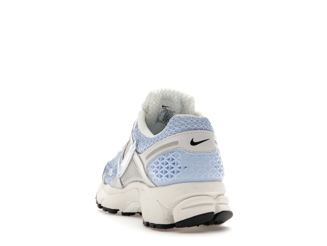 Vue 26 de Nike Zoom Vomero 5 Royal Tint Photon Dust 