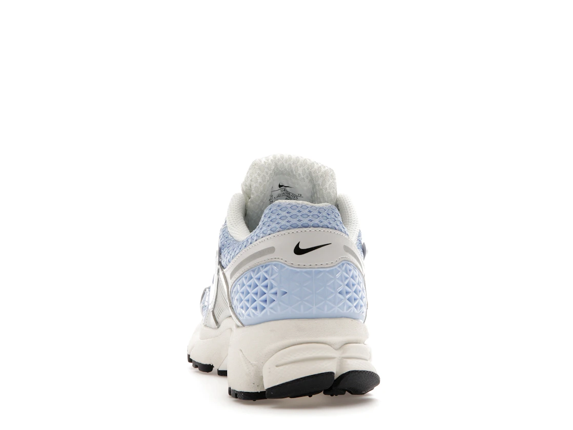 Vue 27 de Nike Zoom Vomero 5 Royal Tint Photon Dust 