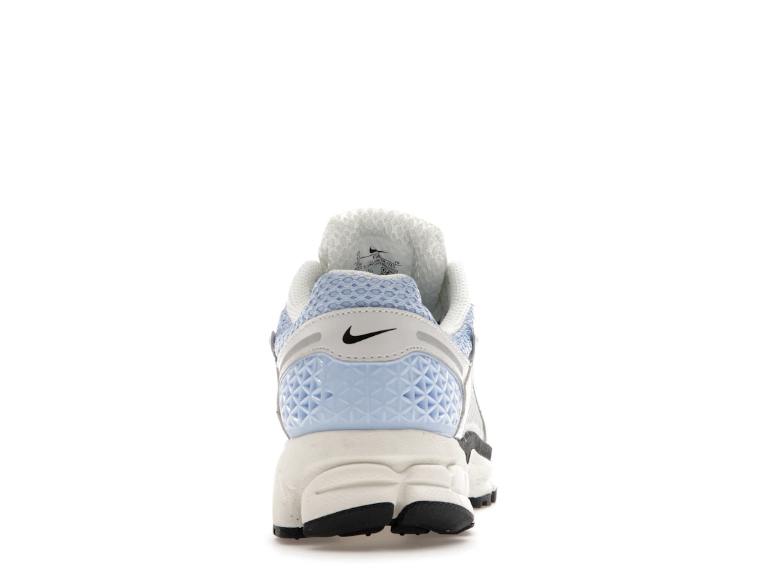 Vue 28 de Nike Zoom Vomero 5 Royal Tint Photon Dust 