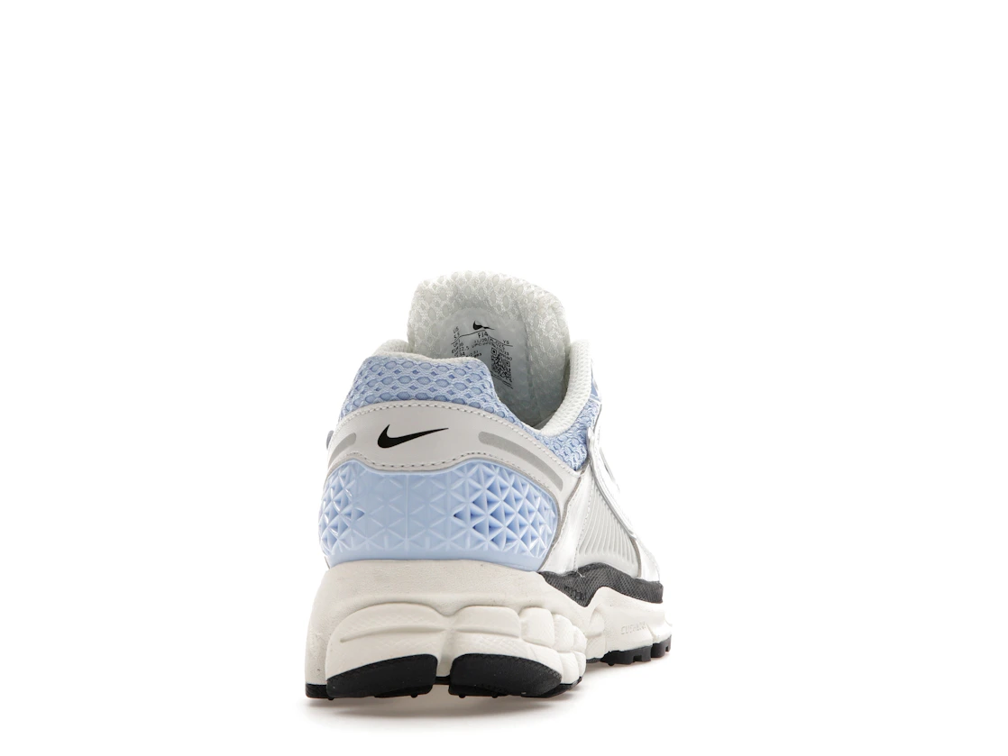 Vue 29 de Nike Zoom Vomero 5 Royal Tint Photon Dust 