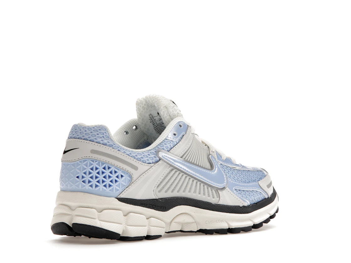 Vue 33 de Nike Zoom Vomero 5 Royal Tint Photon Dust 