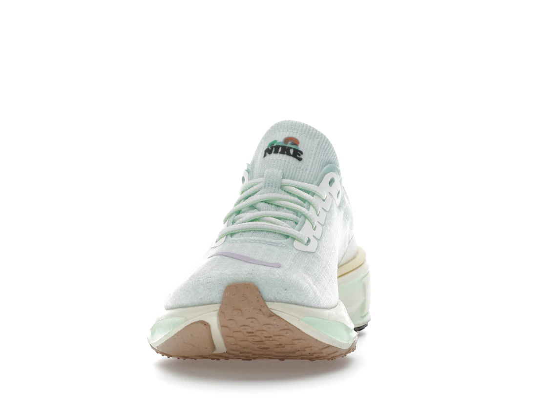 Vue 11 de Nike ZoomX Invincible Run 3 Barely Green Violet Mist 