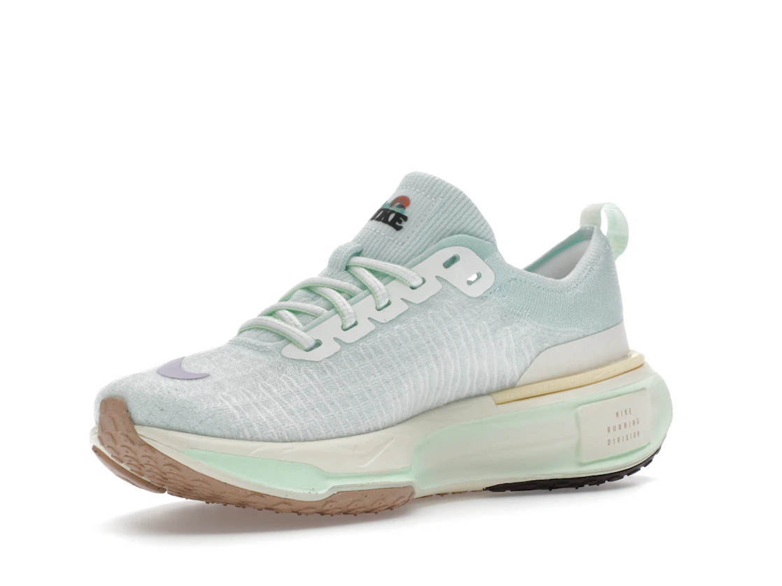 Vue 15 de Nike ZoomX Invincible Run 3 Barely Green Violet Mist 