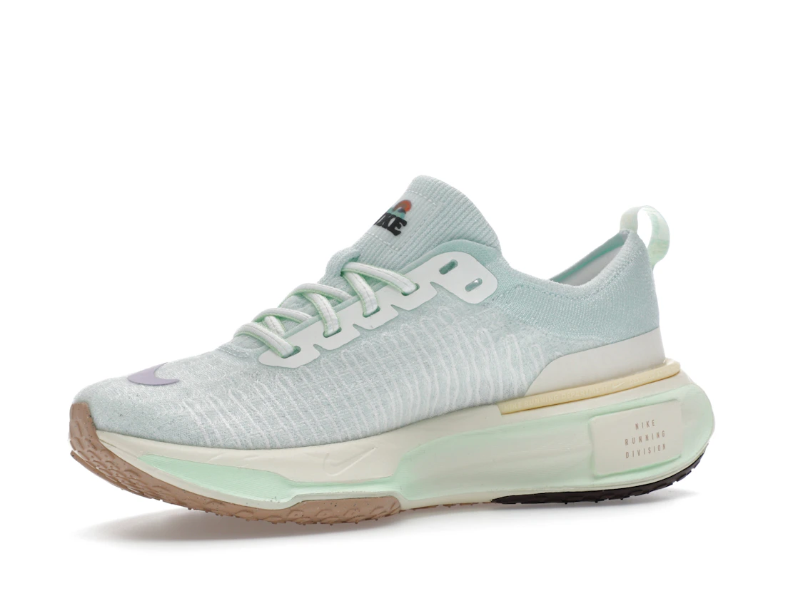 Vue 16 de Nike ZoomX Invincible Run 3 Barely Green Violet Mist 
