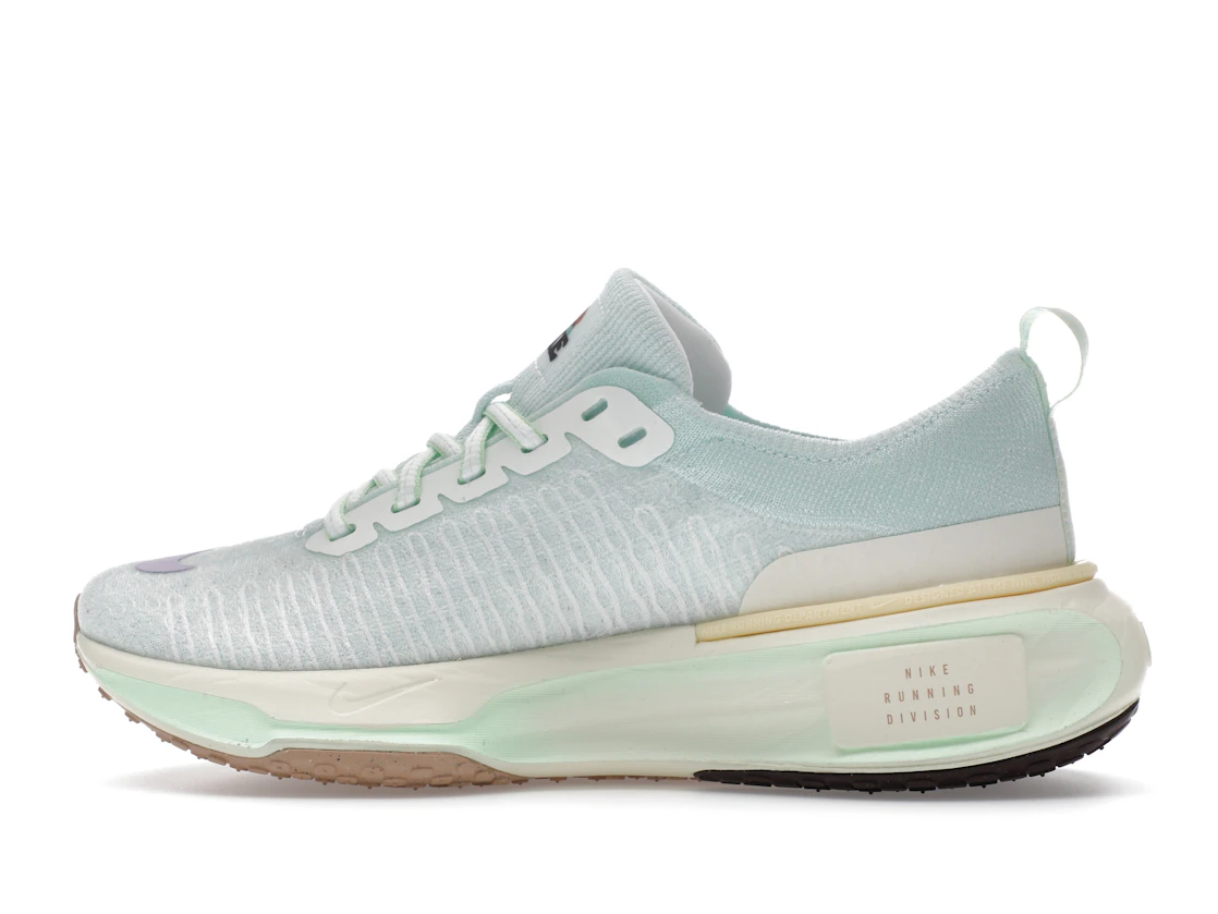 Vue 20 de Nike ZoomX Invincible Run 3 Barely Green Violet Mist 