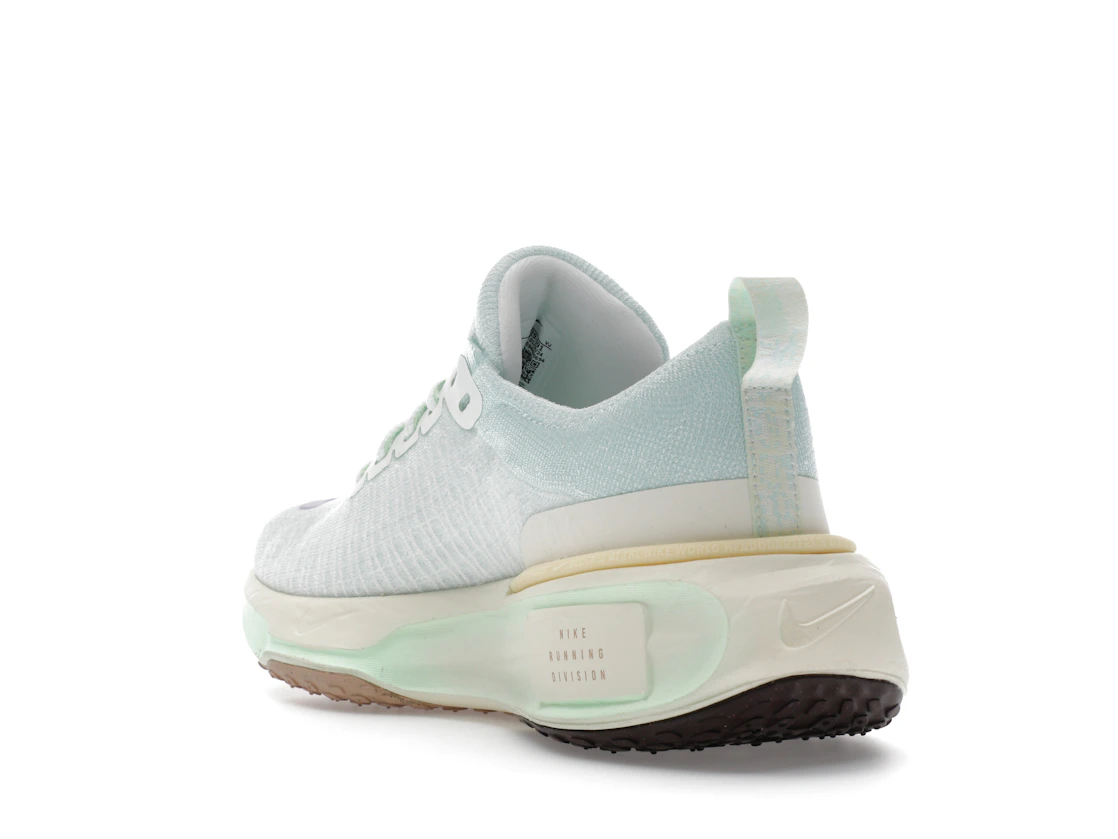 Vue 25 de Nike ZoomX Invincible Run 3 Barely Green Violet Mist 