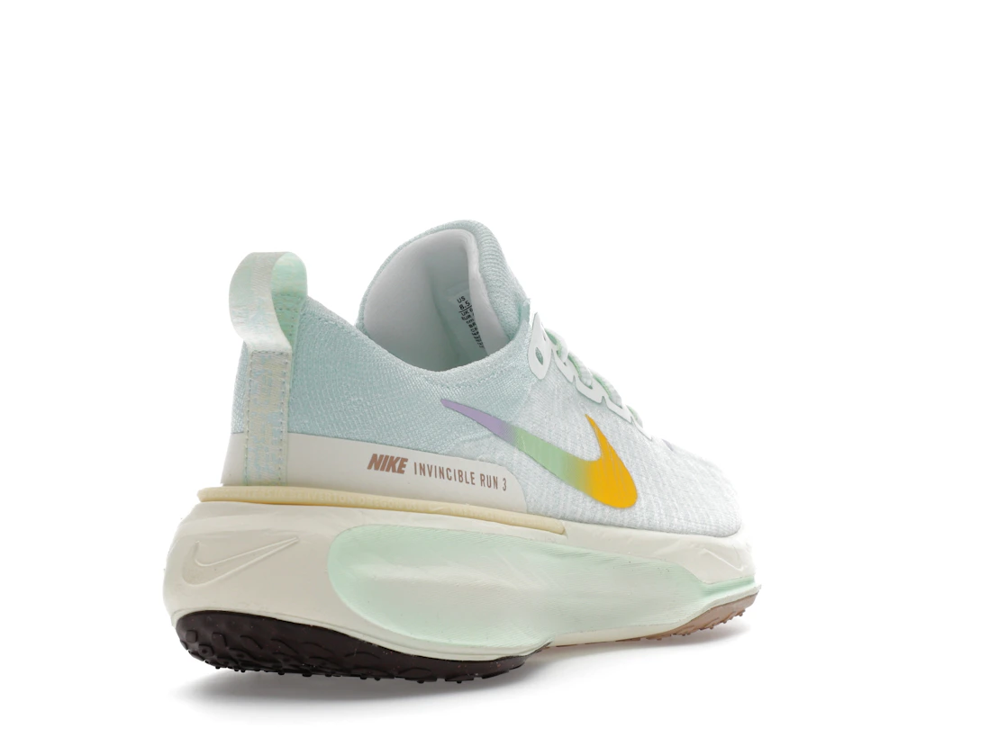 Vue 31 de Nike ZoomX Invincible Run 3 Barely Green Violet Mist 