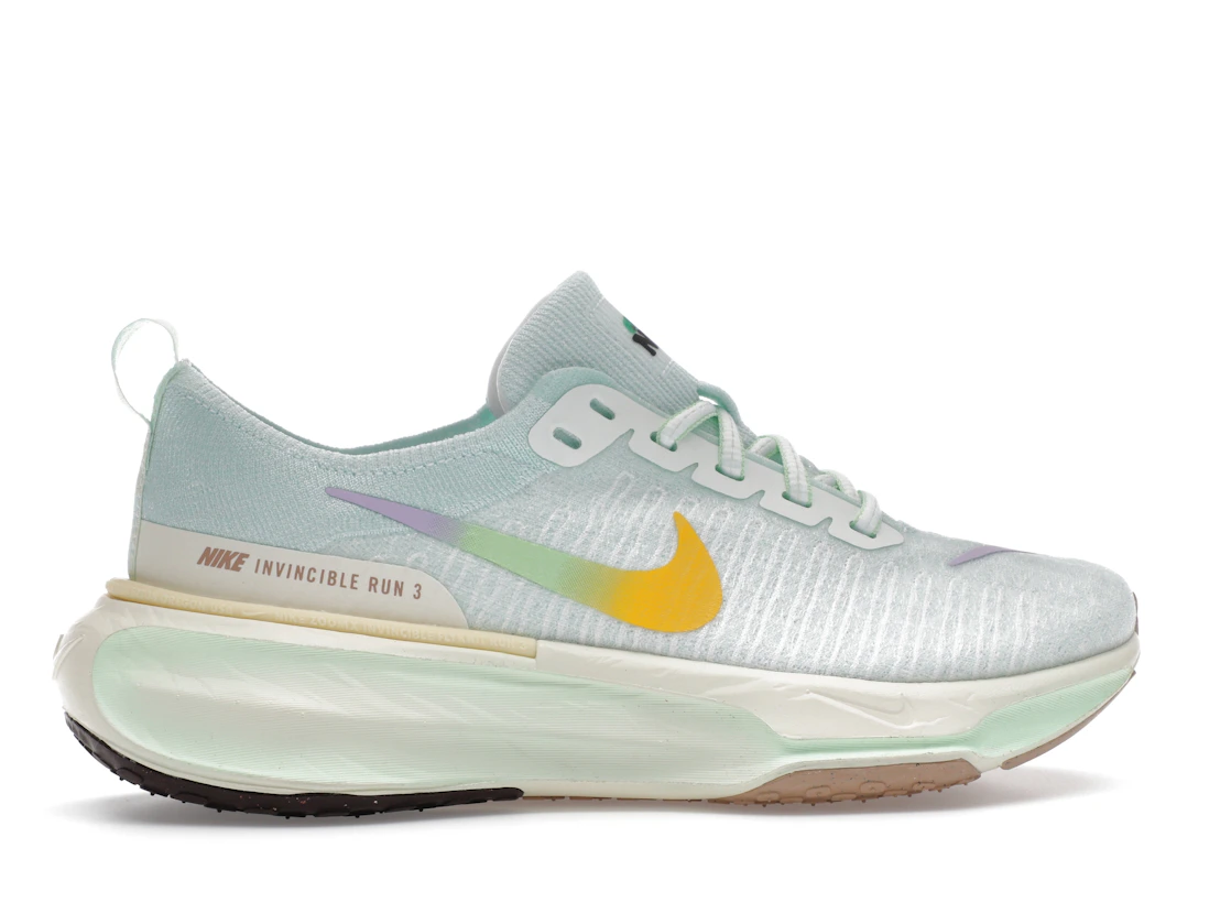 Vue 36 de Nike ZoomX Invincible Run 3 Barely Green Violet Mist 