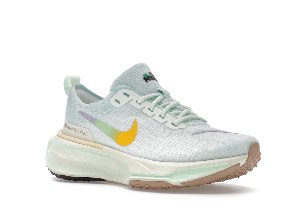 Vue 5 de Nike ZoomX Invincible Run 3 Barely Green Violet Mist 