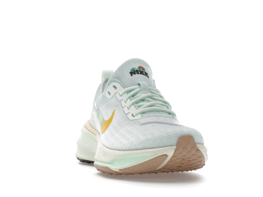Vue 8 de Nike ZoomX Invincible Run 3 Barely Green Violet Mist 