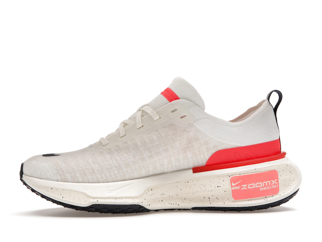 Vue 18 de Nike ZoomX Invincible Run 3 White Bright Crimson