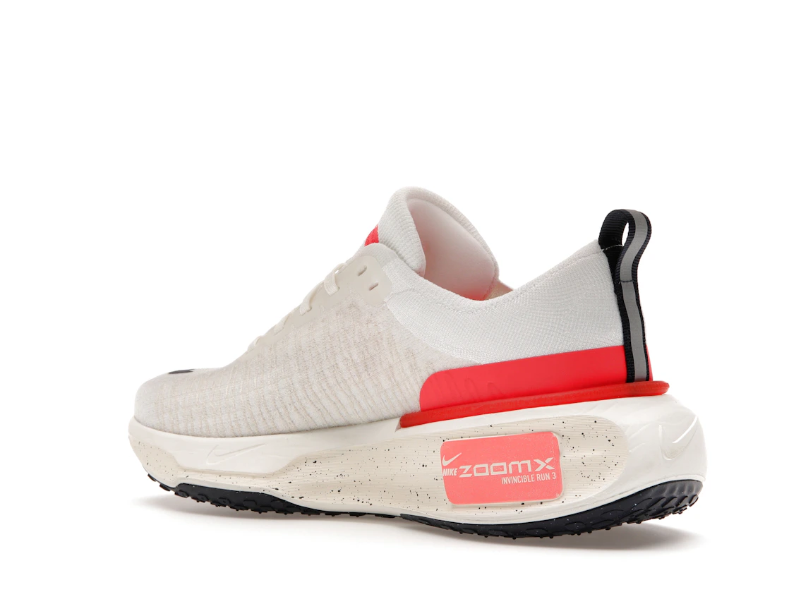 Vue 23 de Nike ZoomX Invincible Run 3 White Bright Crimson