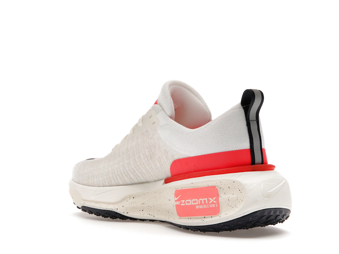 Vue 24 de Nike ZoomX Invincible Run 3 White Bright Crimson