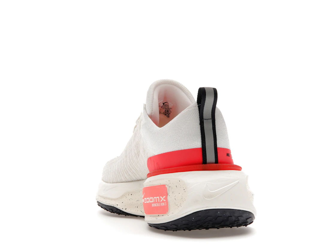 Vue 26 de Nike ZoomX Invincible Run 3 White Bright Crimson