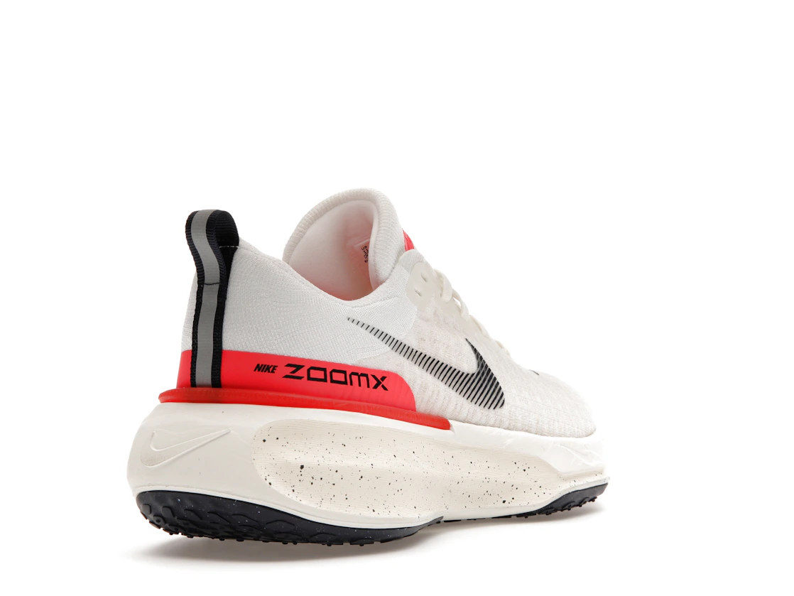 Vue 31 de Nike ZoomX Invincible Run 3 White Bright Crimson