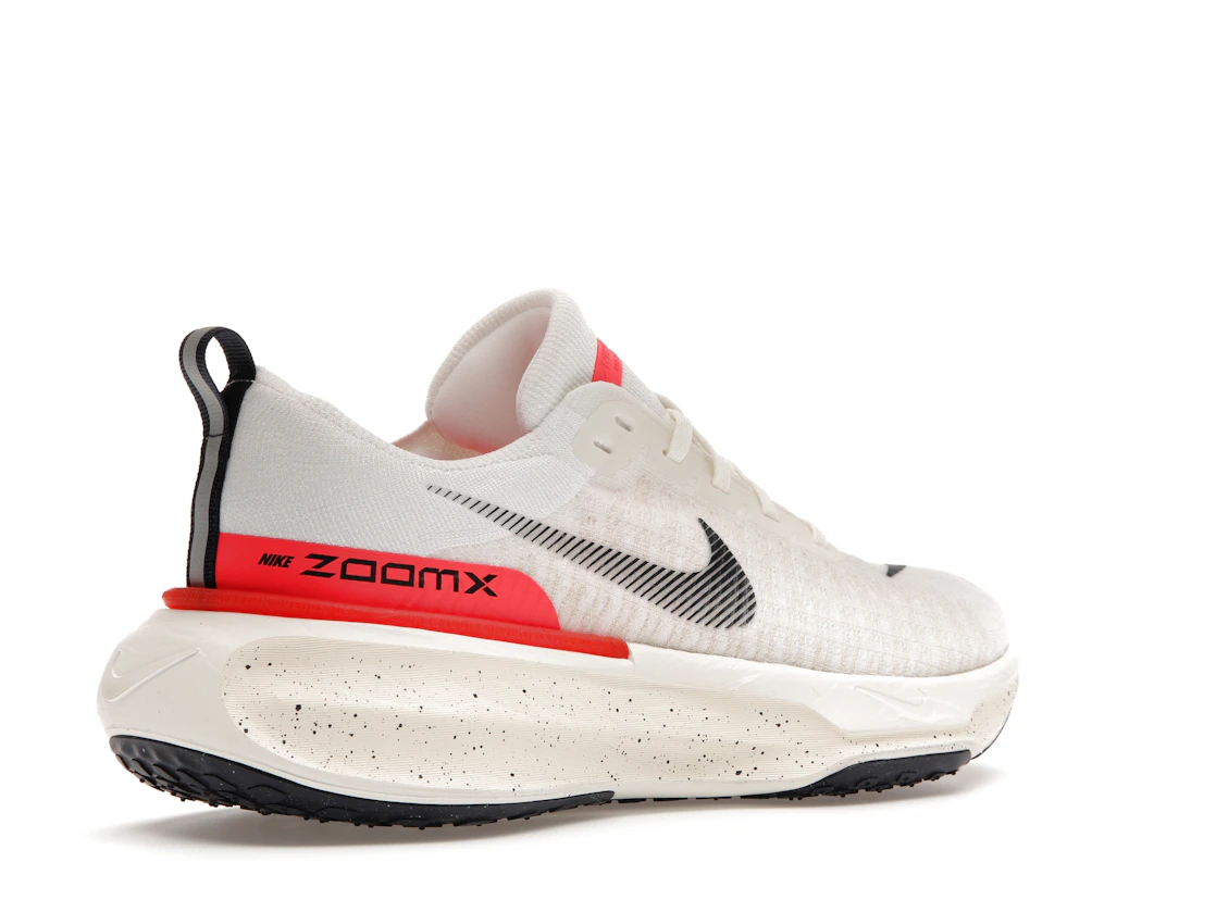 Vue 33 de Nike ZoomX Invincible Run 3 White Bright Crimson