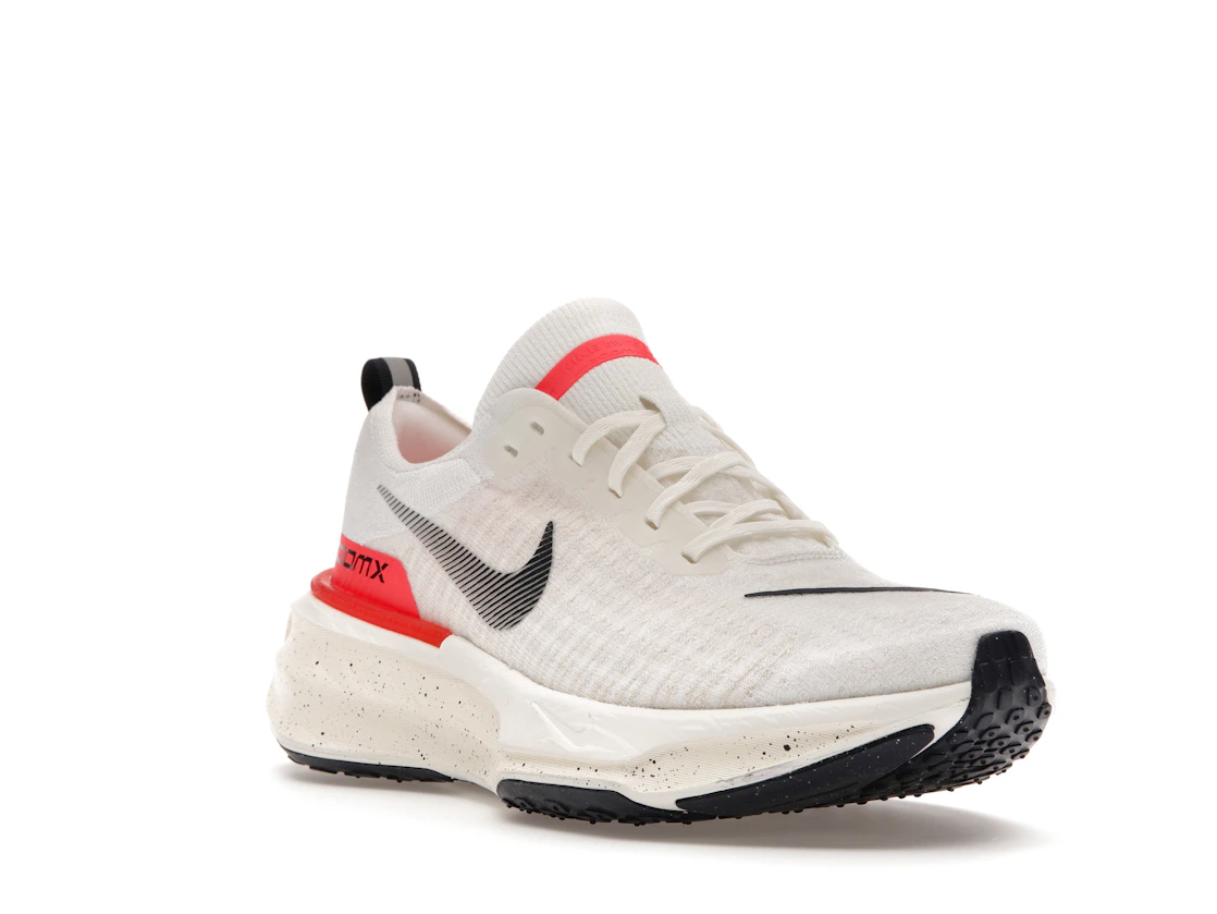 Vue 6 de Nike ZoomX Invincible Run 3 White Bright Crimson