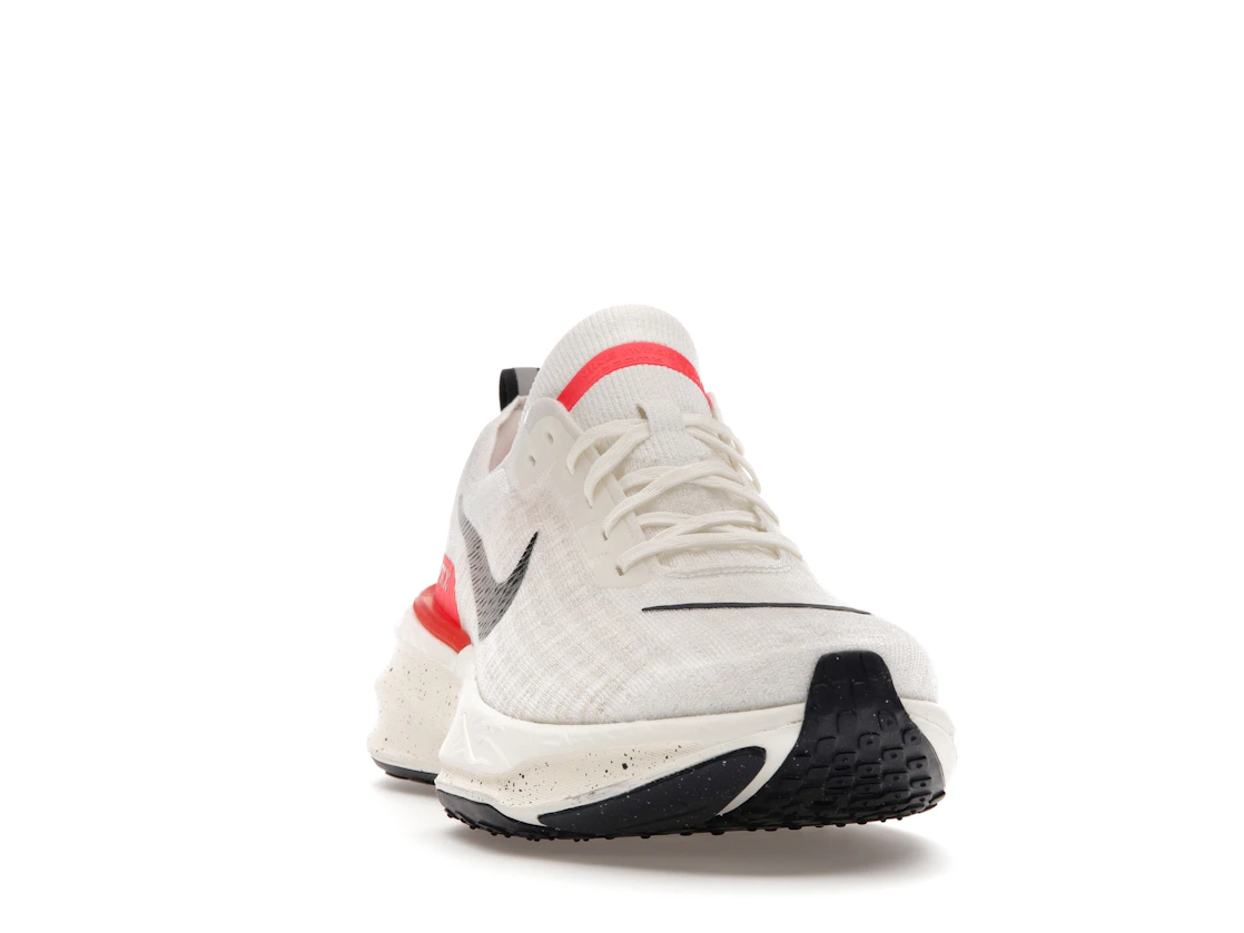 Vue 8 de Nike ZoomX Invincible Run 3 White Bright Crimson