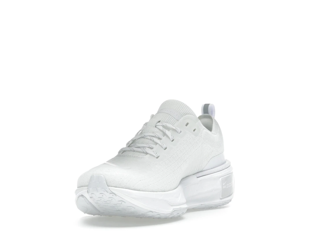 Vue 13 de Nike ZoomX Invincible Run 3 White Photon Dust 