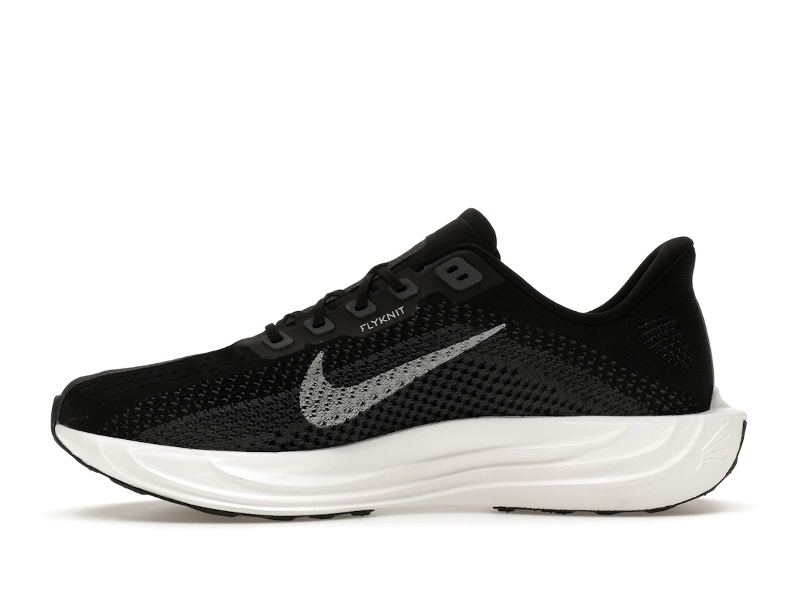 Vue 19 de Nike ZoomX Pegasus Plus Black Pure Platinum