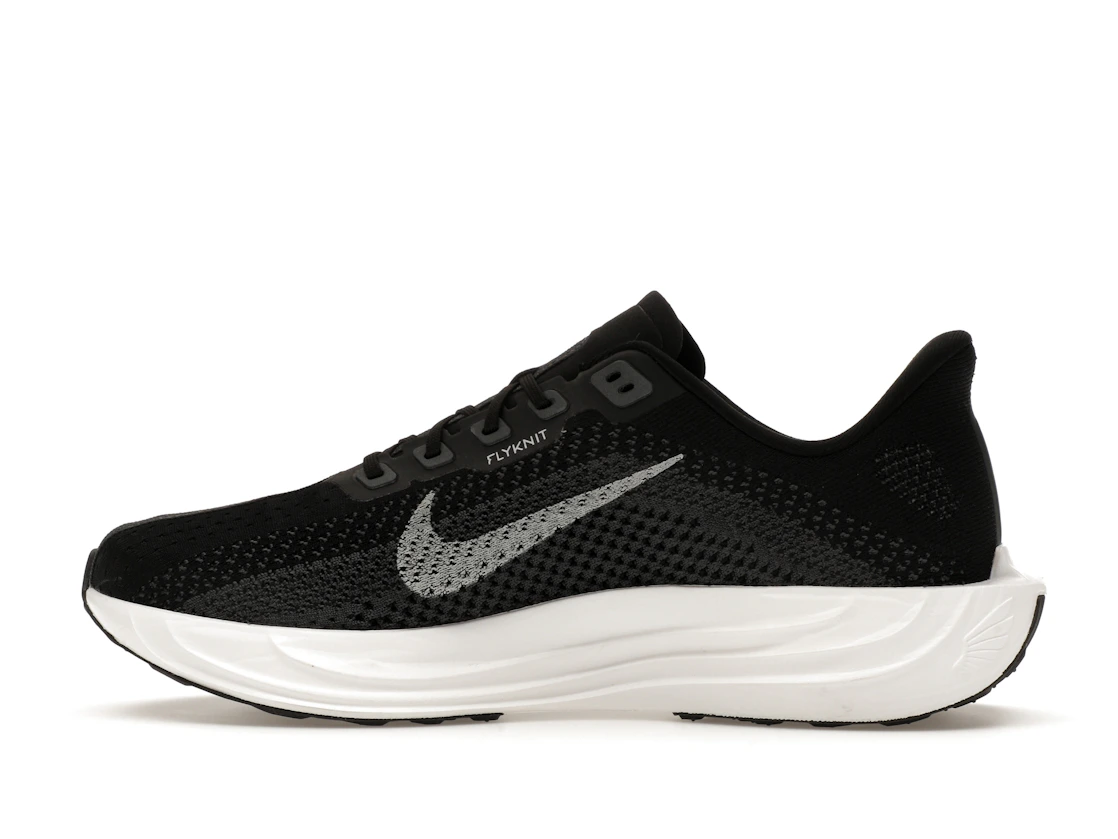 Vue 20 de Nike ZoomX Pegasus Plus Black Pure Platinum