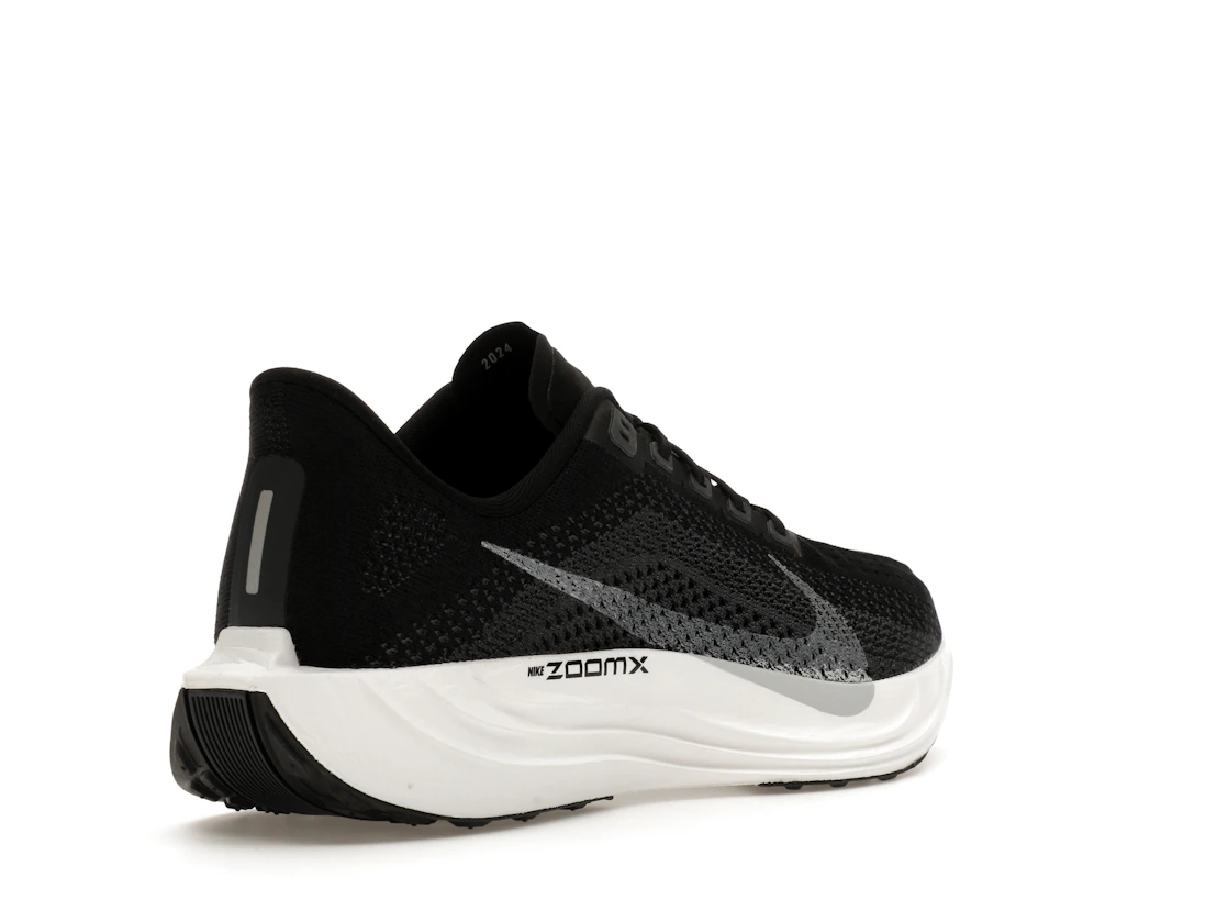 Vue 32 de Nike ZoomX Pegasus Plus Black Pure Platinum