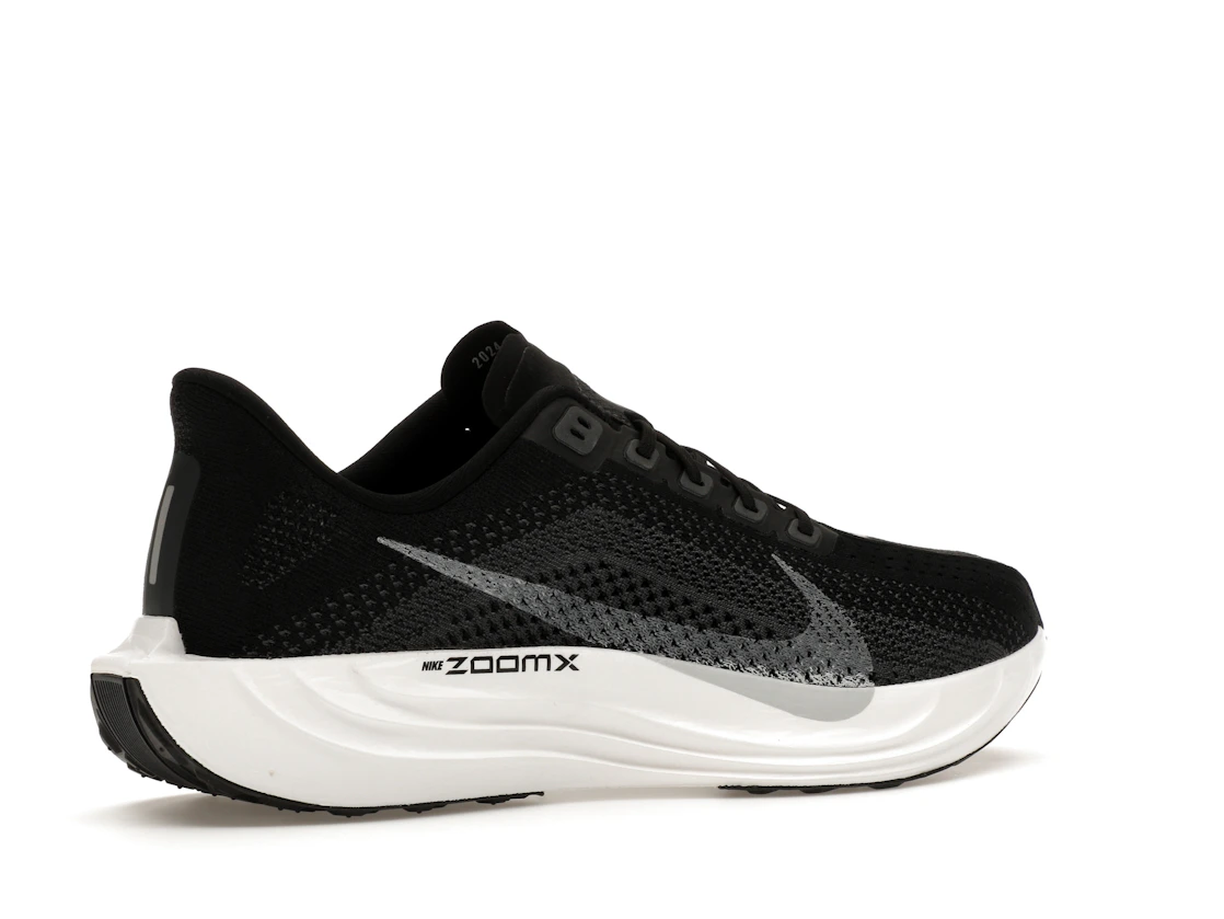 Vue 34 de Nike ZoomX Pegasus Plus Black Pure Platinum