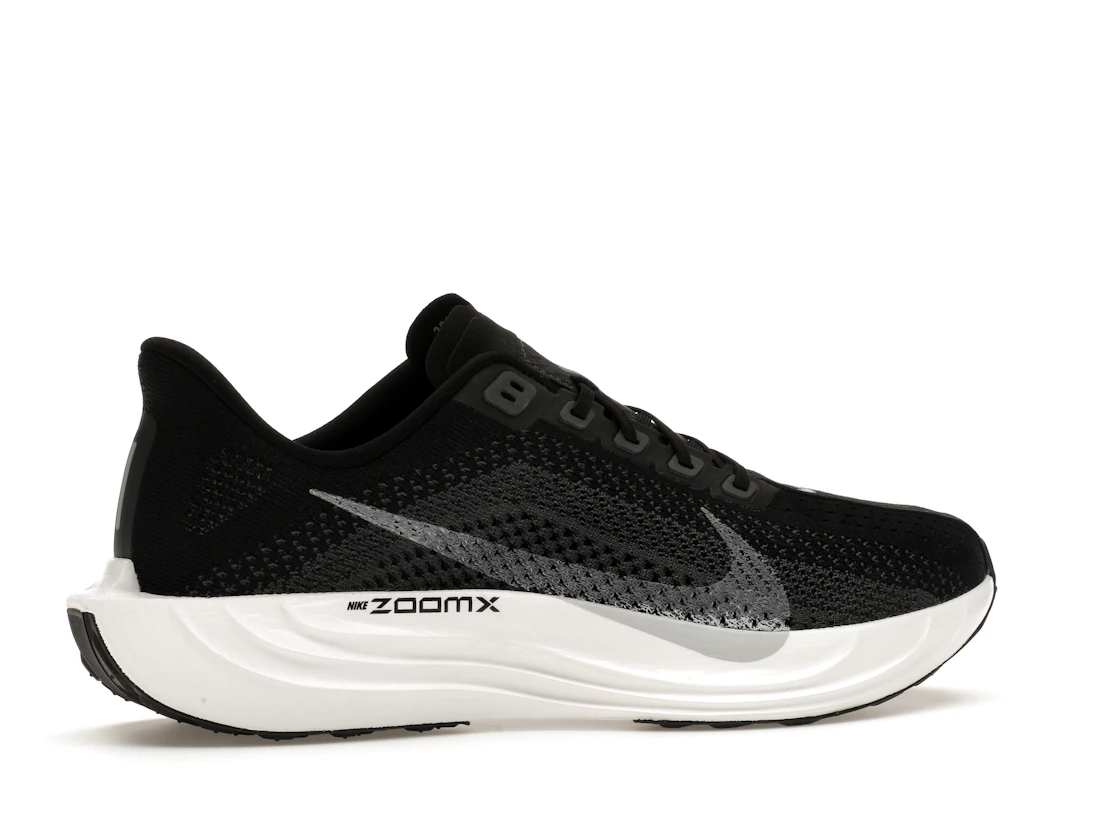 Vue 35 de Nike ZoomX Pegasus Plus Black Pure Platinum
