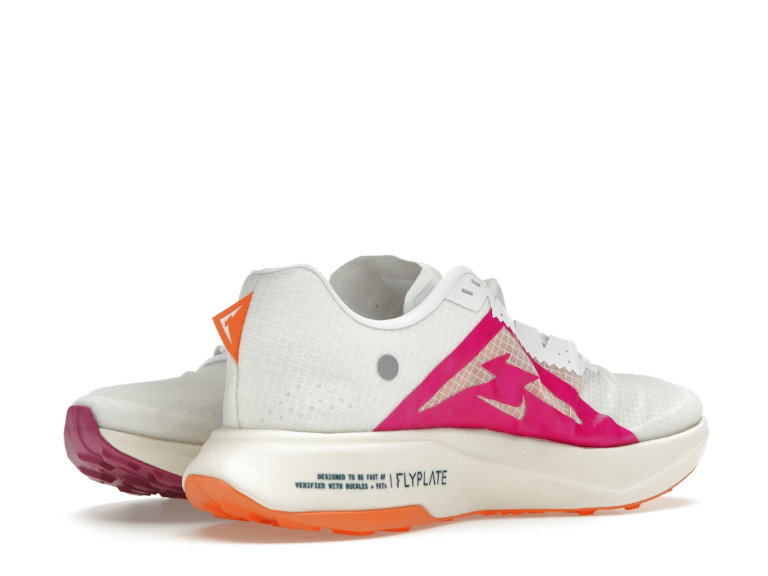 Vue 15 de Nike ZoomX Ultrafly Trail White Safety Orange Vivid Grape
