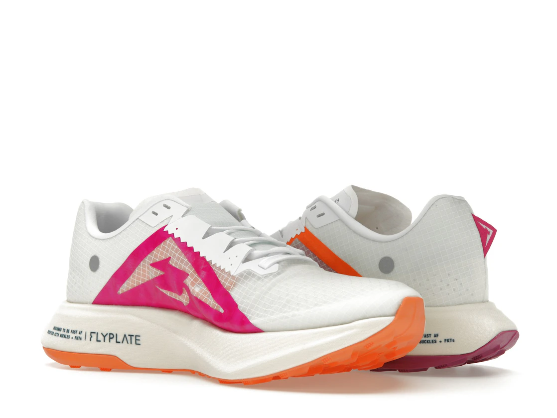 Vue 23 de Nike ZoomX Ultrafly Trail White Safety Orange Vivid Grape