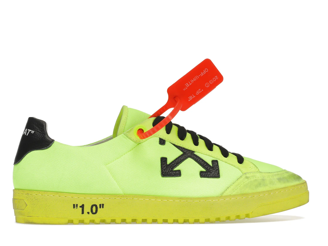 Vue 36 de OFF-WHITE Low 2.0 Fluo Yellow FW19