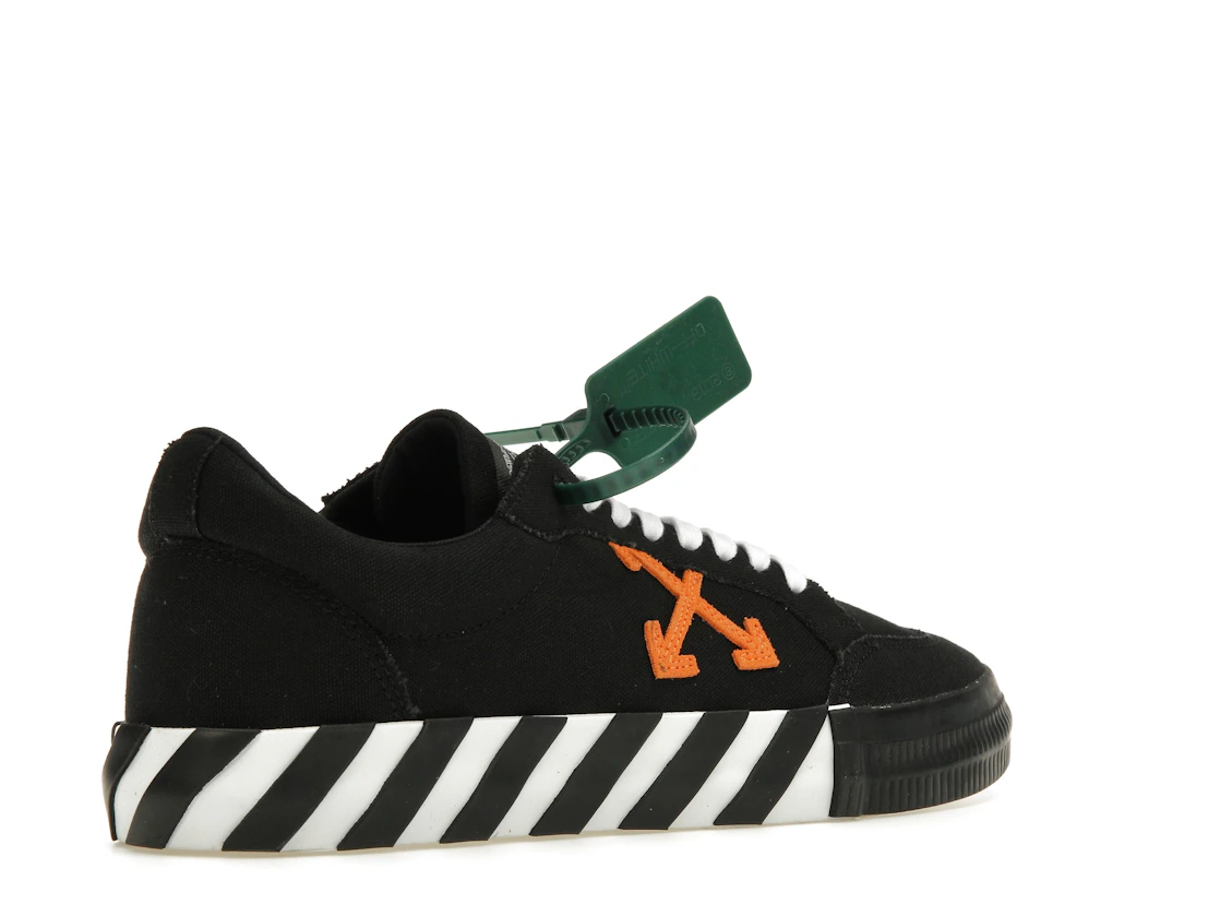 Vue 33 de OFF-WHITE Vulc Low Top Black Orange