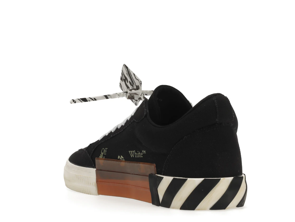 Vue 25 de OFF-WHITE Vulc Low Black Light Blue Arrow