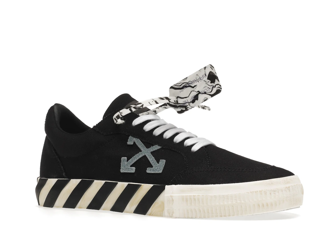 Vue 4 de OFF-WHITE Vulc Low Black Light Blue Arrow