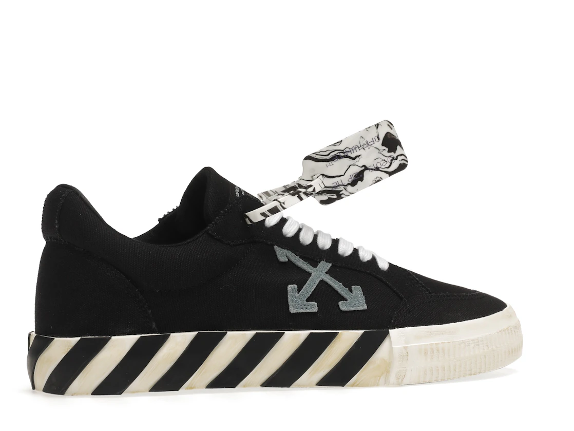 Vue 35 de OFF-WHITE Vulc Low Black Light Blue Arrow