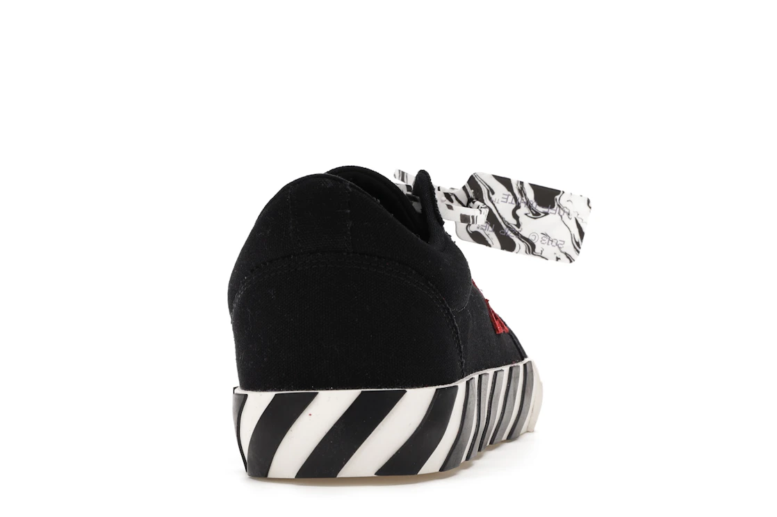 Vue 29 de OFF-WHITE Vulc Low Black Red Arrow FW20