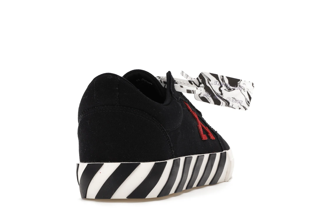 Vue 30 de OFF-WHITE Vulc Low Black Red Arrow FW20