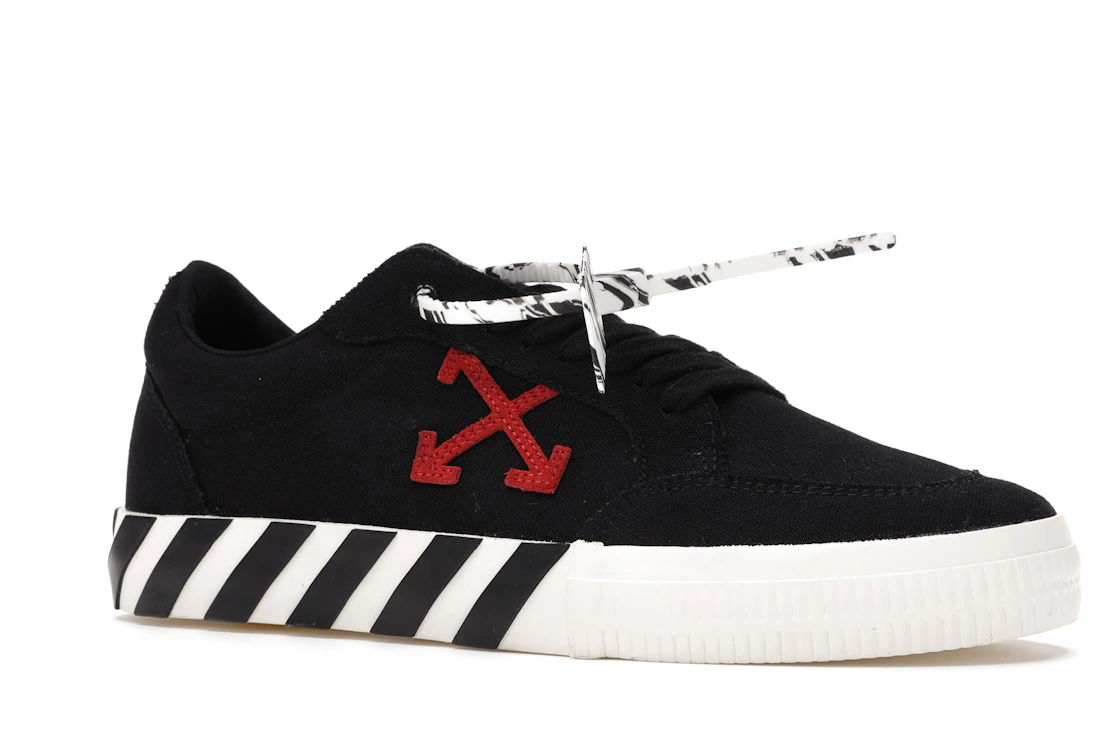 Vue 4 de OFF-WHITE Vulc Low Black Red Arrow FW20