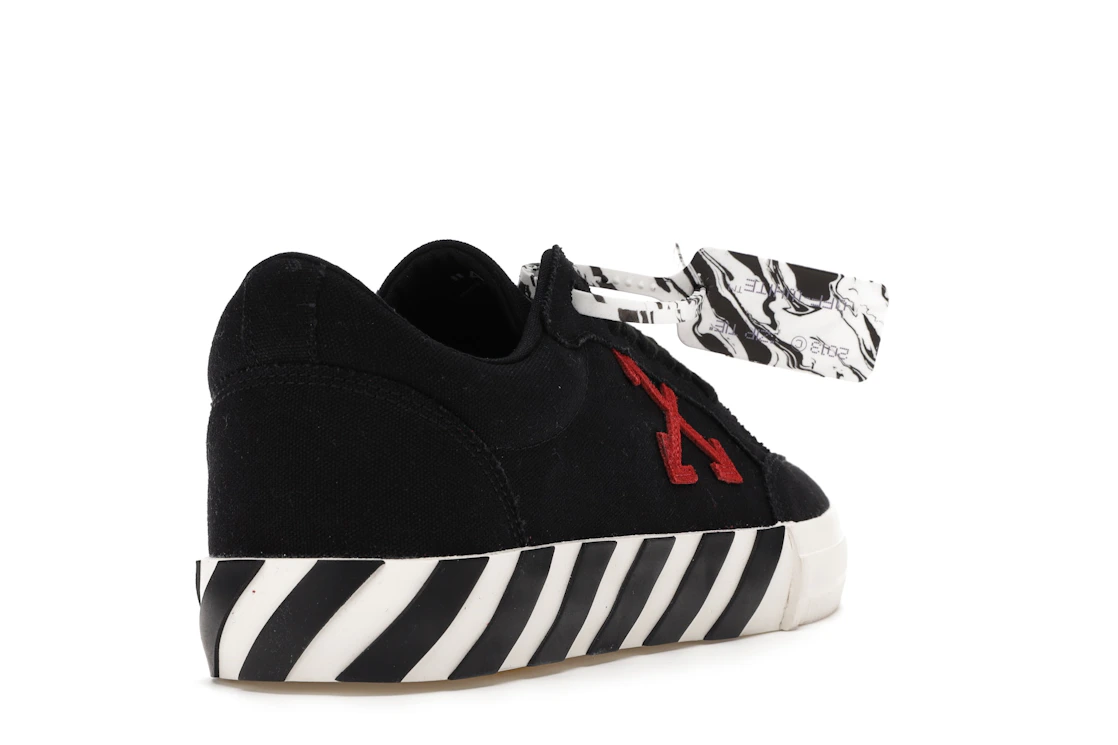 Vue 31 de OFF-WHITE Vulc Low Black Red Arrow FW20